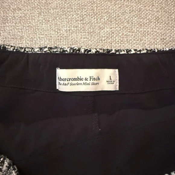 Abercrombie & Fitch Mini Skort - Picture 2 of 3